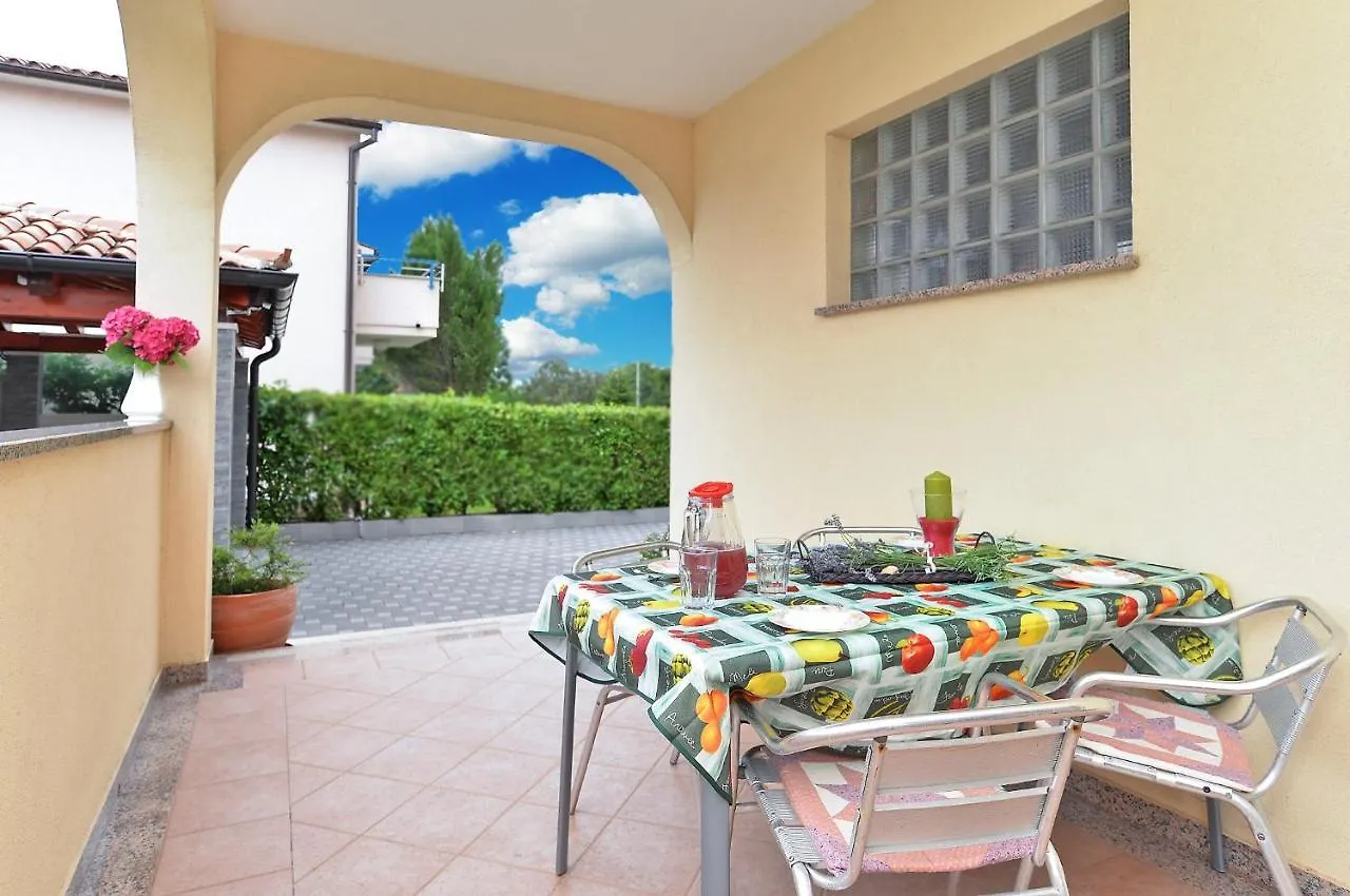 Apartments With A Parking Space Valbandon, Fazana - 20648