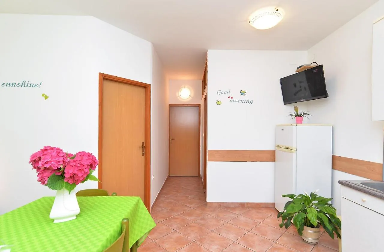 Apartments With A Parking Space Valbandon, Fazana - 20648